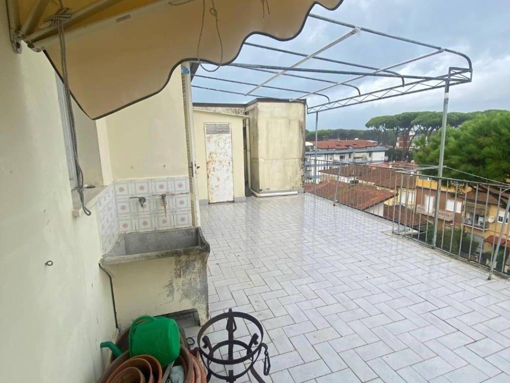 Attico / mansarda a Viareggio in Via San Giovanni Bosco - Foto 5