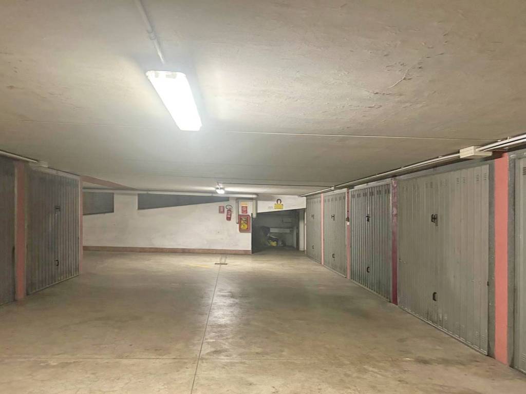 Box / garage a Cesano boscone in Via Don Giovanni Minzoni, 21 - Foto 2