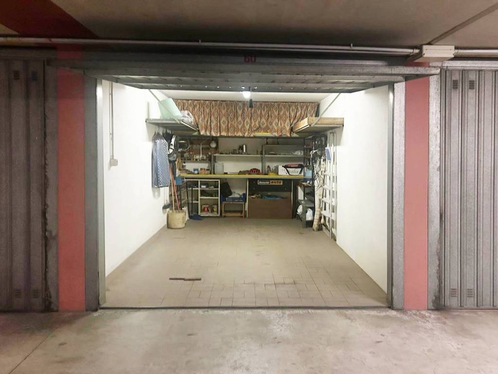Box / garage a Cesano boscone in Via Don Giovanni Minzoni, 21 - Foto 3