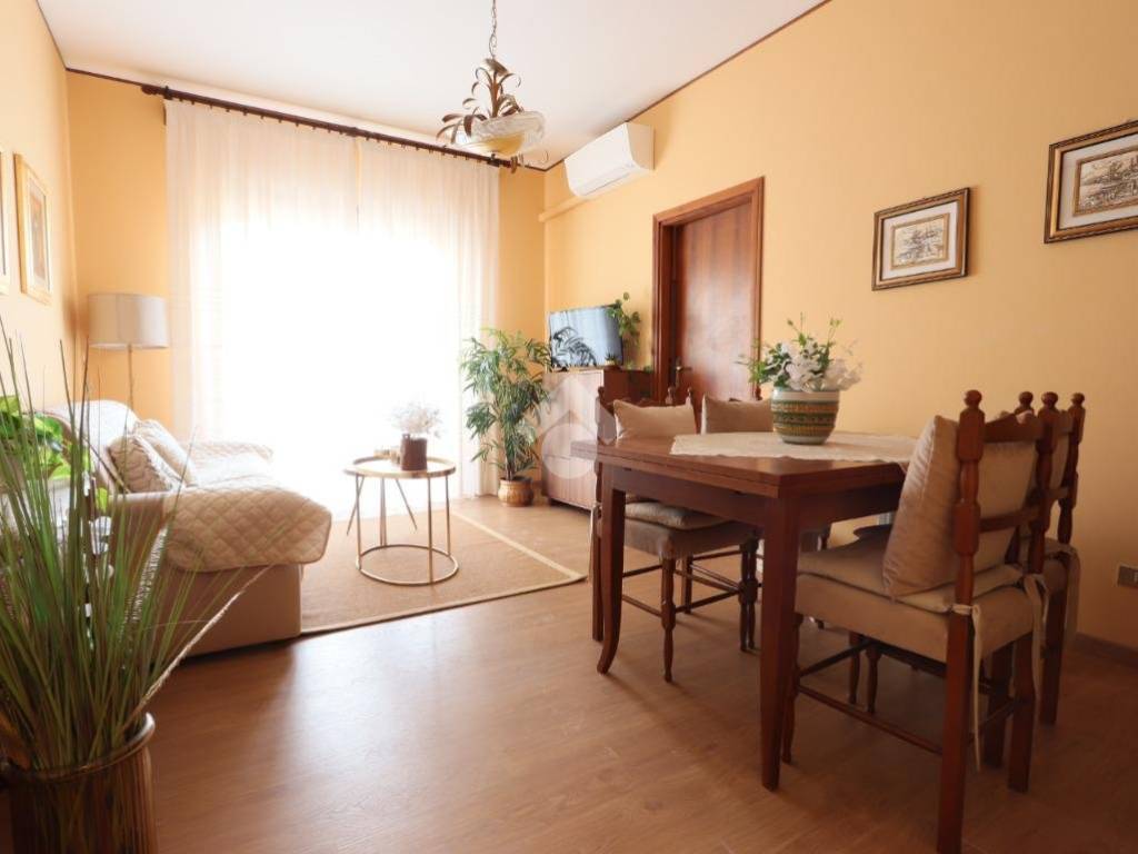 Appartamento a Alba adriatica in Viale Guglielmo Marconi, 156 - Foto 3