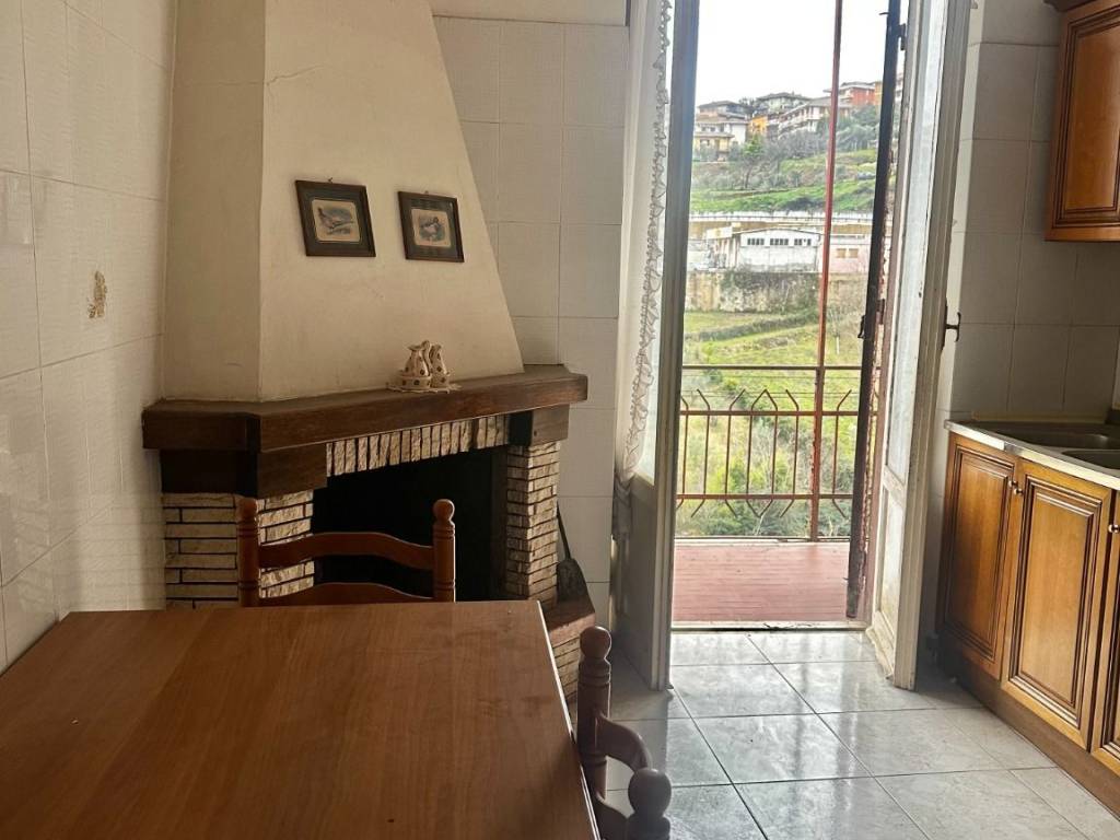 Appartamento a Caprarola in Via Camillo Benso di Cavour - Foto 5