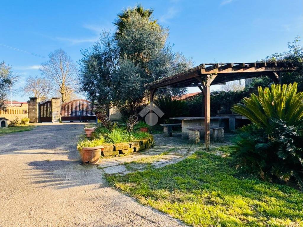 Villa a Bracciano in Via Di Battistella, 1 - Foto 2