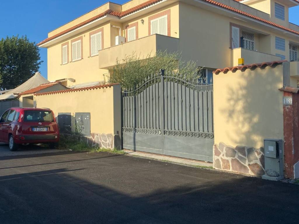 Appartamento a Fiumicino in Via Cima Palombino - Foto 2