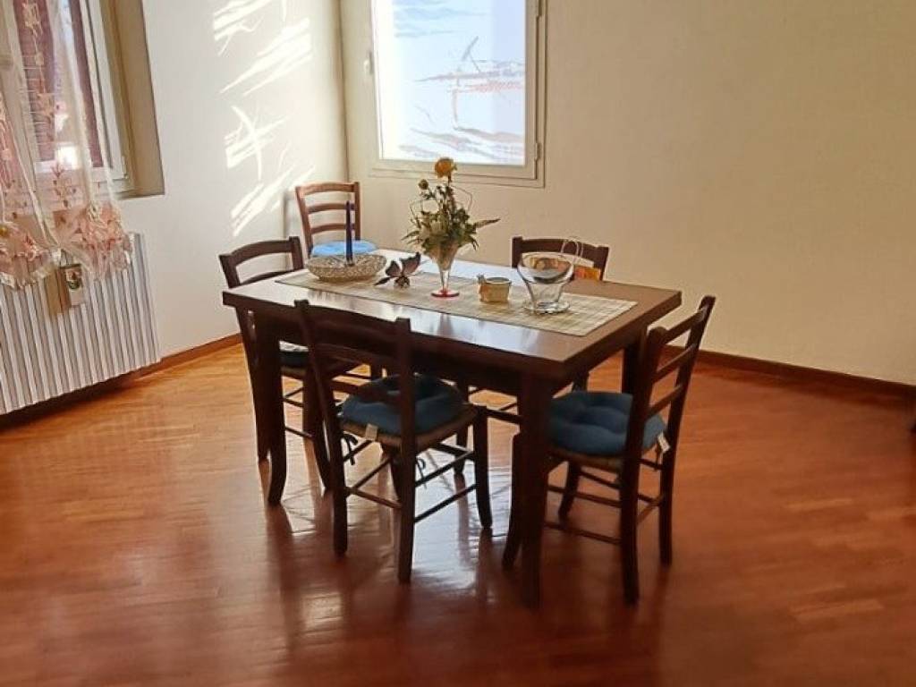 Appartamento a Livorno in Viale Italia - Foto 2