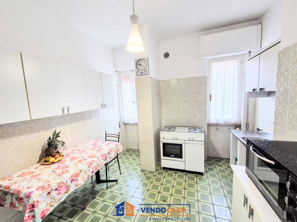 Appartamento a Finale ligure in Via Domenico Brunenghi - Foto 4