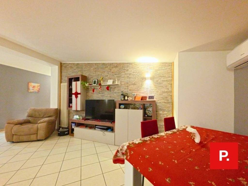 Appartamento a Casapulla in via Maggiore Francesco Peccerillo, 7 - Foto 5