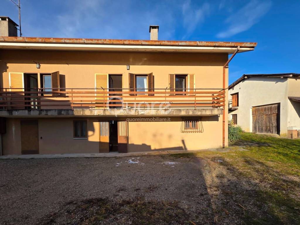 Casa indipendente a Tarcento in VIA BERNADIA, 66 - Foto 2