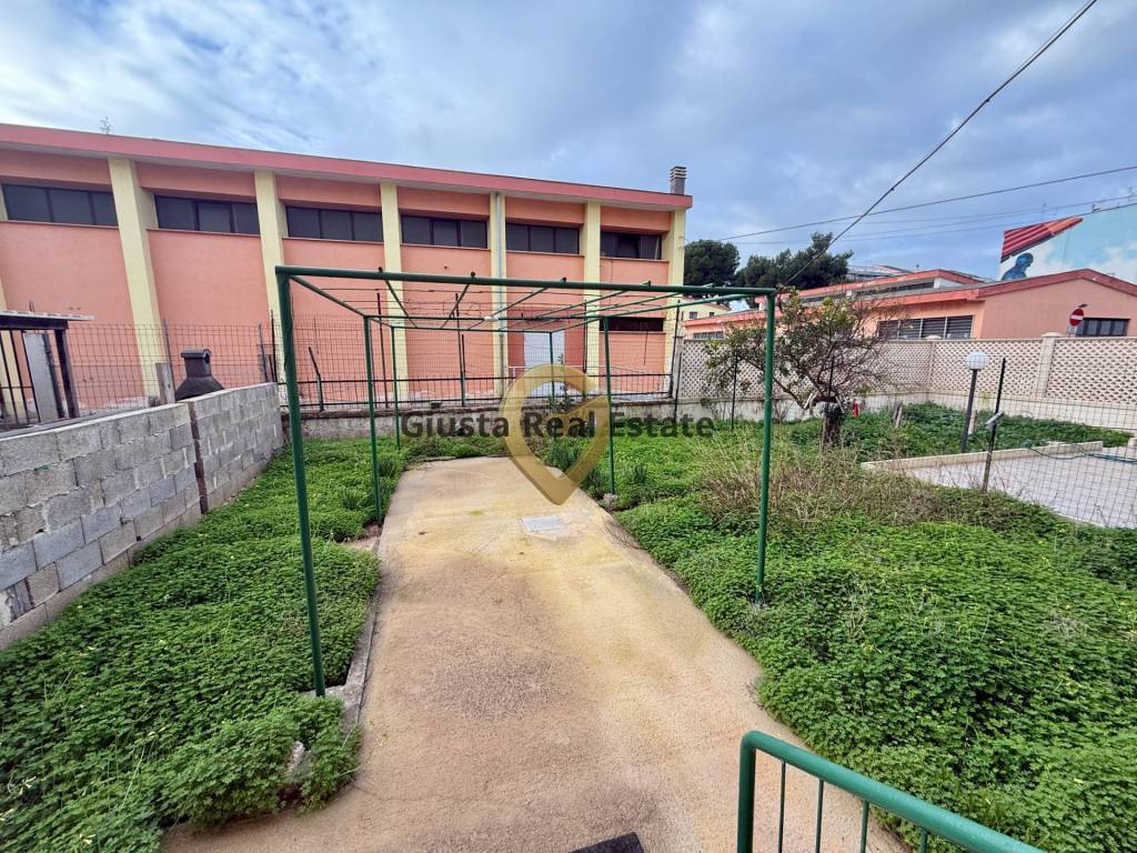 Appartamento a Brindisi in PIAZZA NICCOLò TOMMASEO, 4 - Foto 2