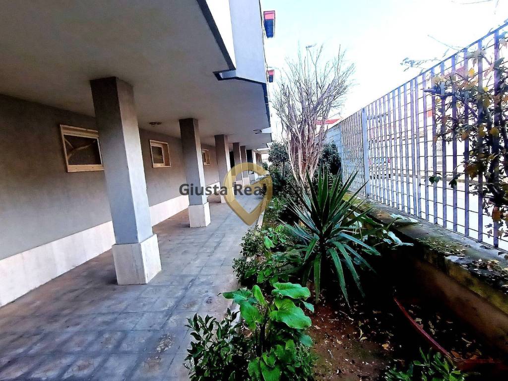 Appartamento a Brindisi in VIA DEI GAROFANI, 6 - Foto 2