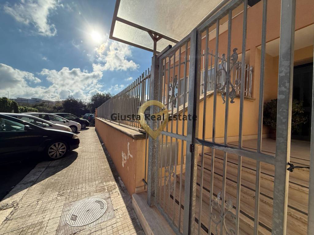 Appartamento a Brindisi in Via Angelo Lanzellotti, 10 - Foto 2