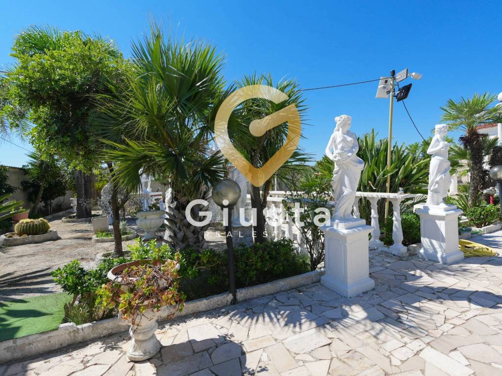 Villa a Brindisi in Strada Palmarini - Foto 2