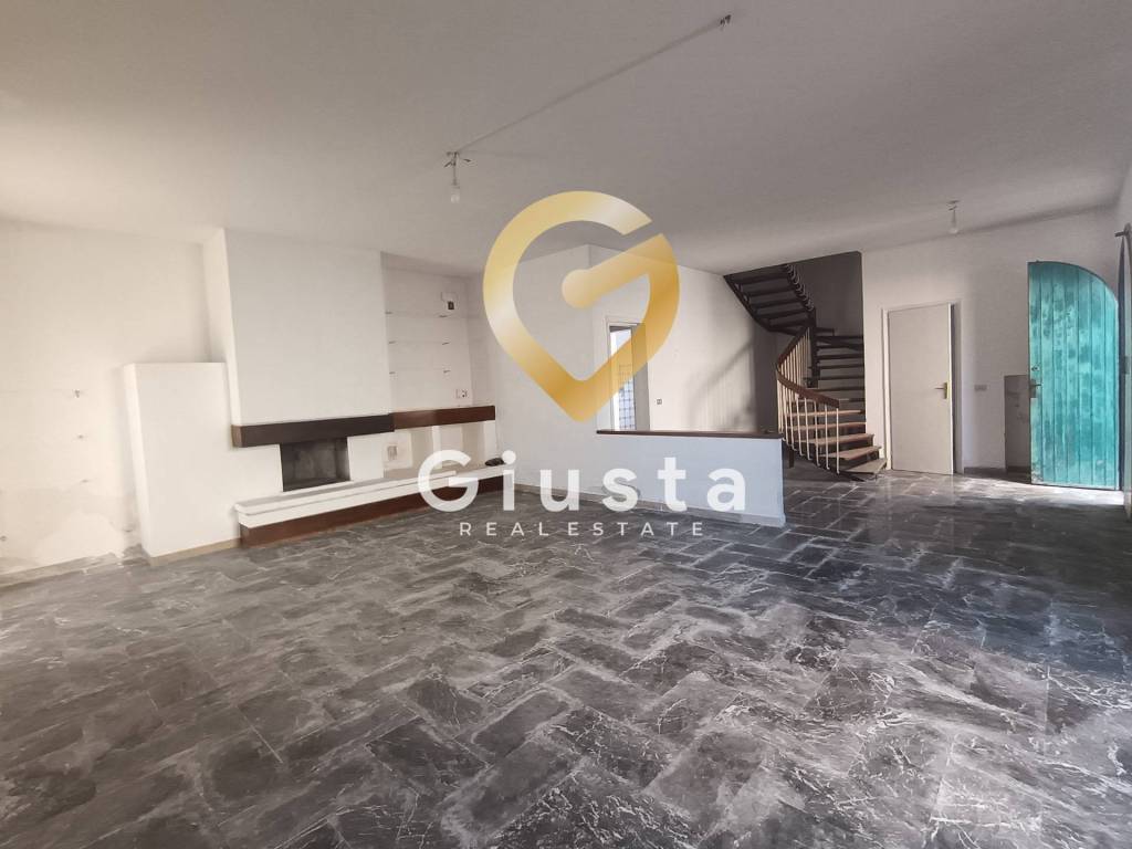 Villa a Brindisi in via Santa Maria del Casale, 48 - Foto 4