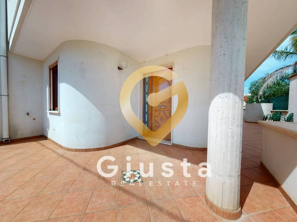Villa a Carovigno in Via Monte Cervino, 26 - Foto 3