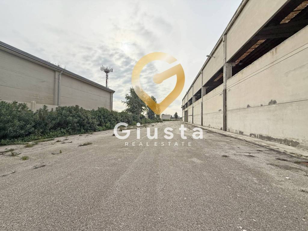 Immobile a Brindisi in Via Giovanni Battista Amici, 3 - Foto 5