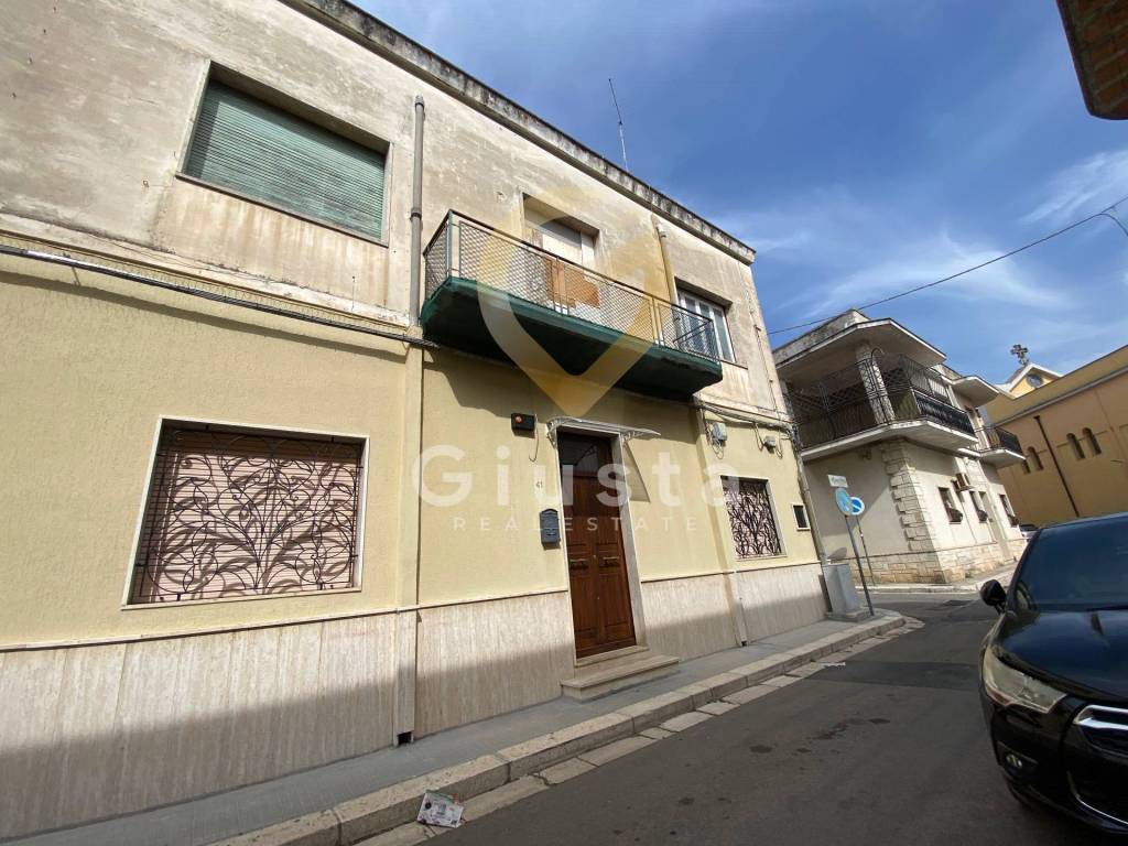 Casa indipendente a Mesagne in via centrale elettrica, 41 - Foto 2