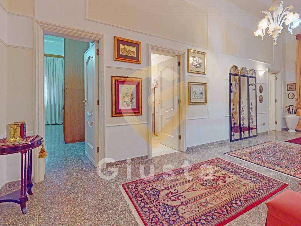 Casa indipendente a Mesagne in via centrale elettrica, 41 - Foto 4