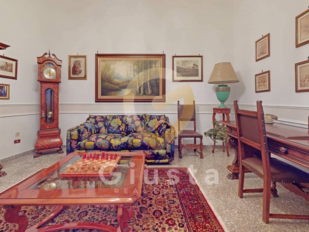 Casa indipendente a Mesagne in via centrale elettrica, 41 - Foto 5