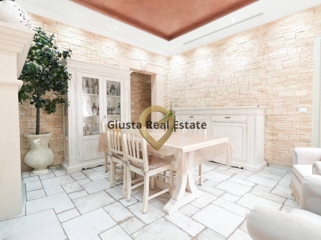 Casa indipendente a Mesagne in Piazza Unità D'Italia, 3 - Foto 4