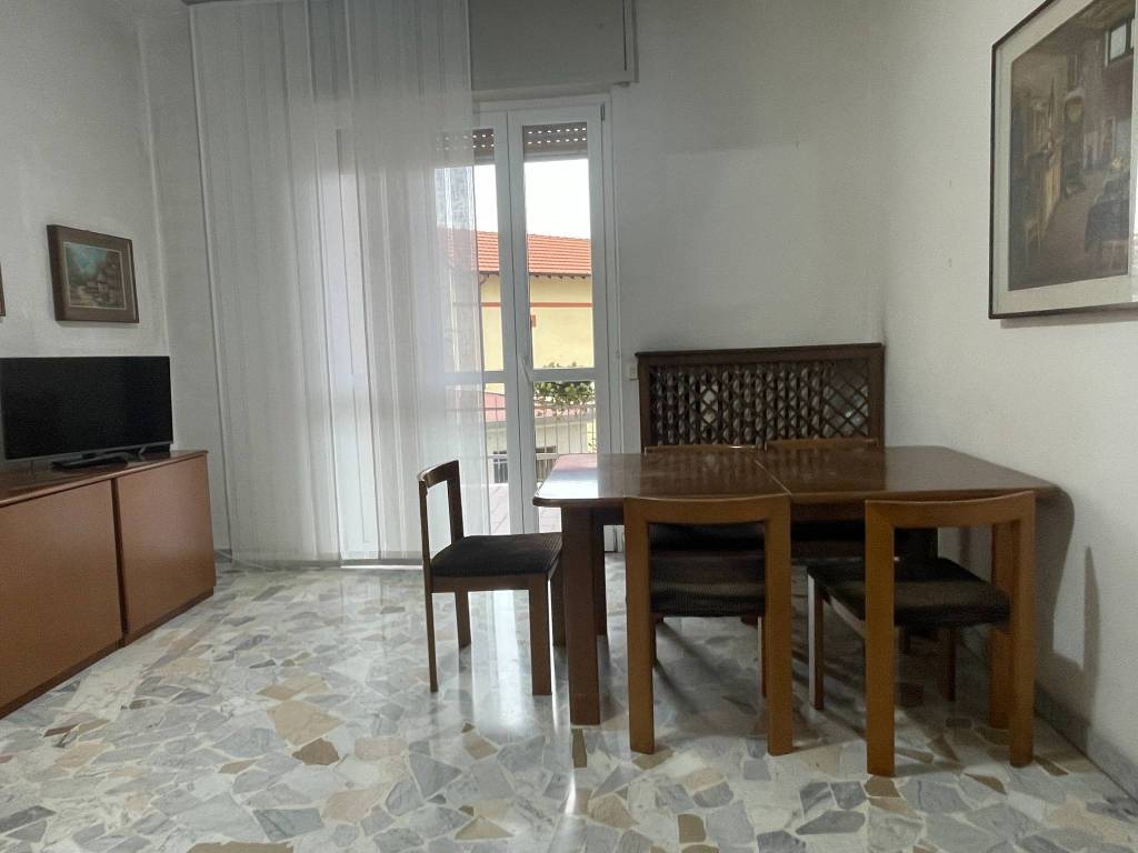 Appartamento a Arona in Via Roma, 30 - Foto 2