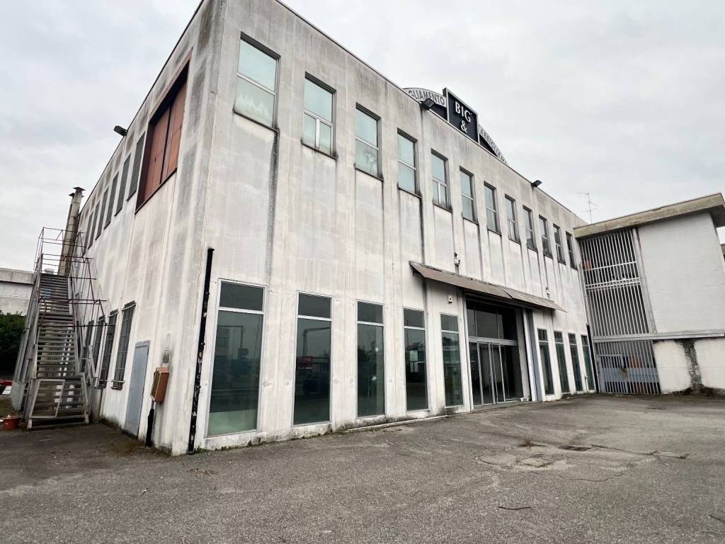 Immobile a Cernusco sul naviglio in Via Achille Grandi, 2 - Foto 2
