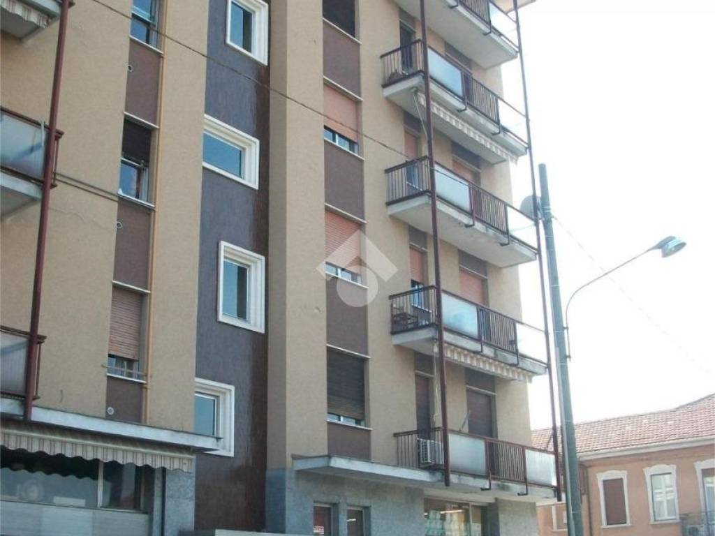 Appartamento a Lonate pozzolo in Via silvio pellico, 1 - Foto 3