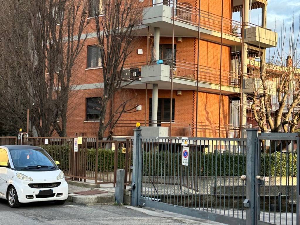Box / garage a Chieri in Via Martiri della Libertà, 13 - Foto 3