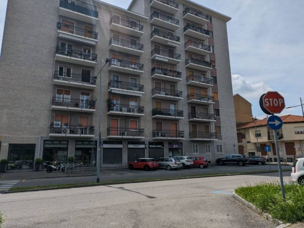 Appartamento a San donato milanese in Via della Pace, 7 - Foto 2