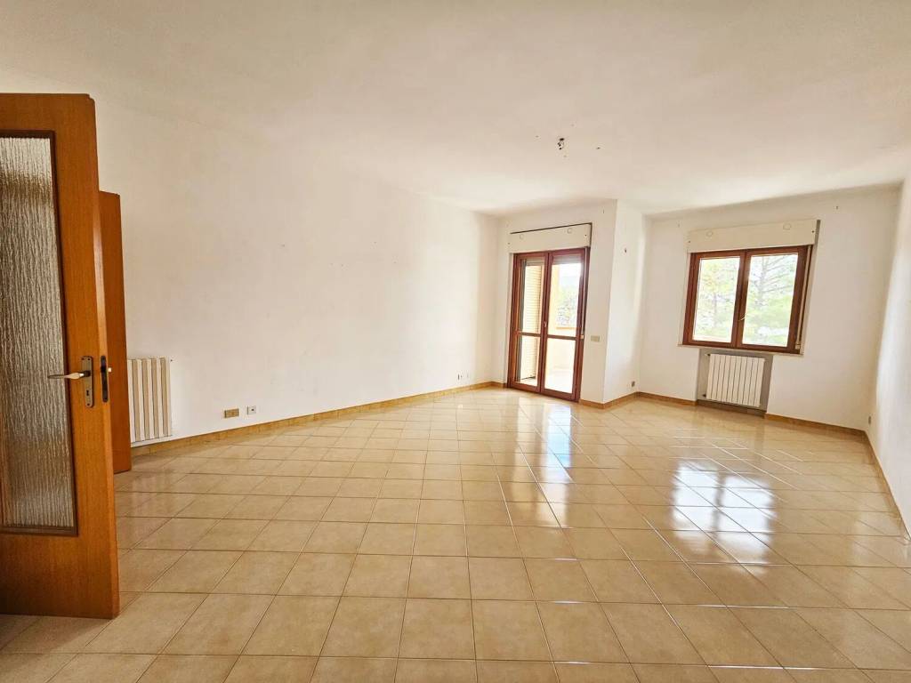 Appartamento a Grottaglie in Via Atene - Foto 2