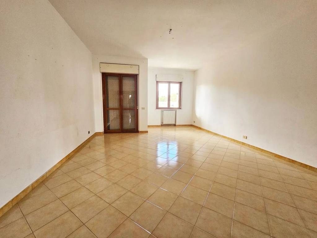 Appartamento a Grottaglie in Via Atene - Foto 4