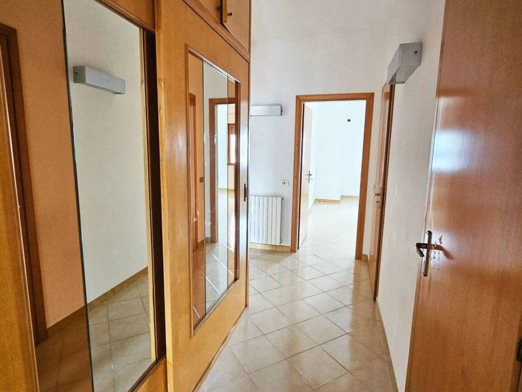 Appartamento a Grottaglie in Via Atene - Foto 5