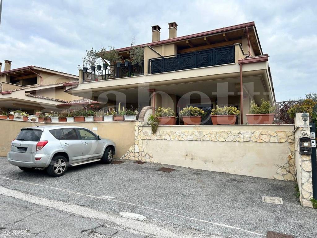 Villa a Pomezia in via delle viole, 6 - Foto 3