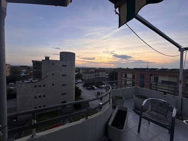 Attico / mansarda a Cascina in Via Cavalieri di Vittorio Veneto - Foto 3