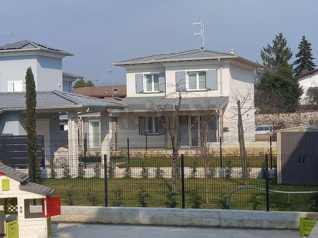 Villa a Castenedolo in via carducci - Foto 3