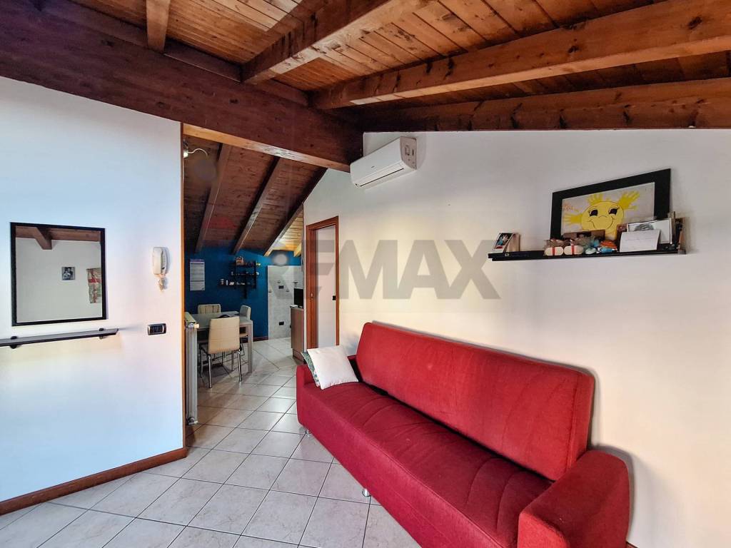 Appartamento a Castronno in VIA CAVOUR, 19 - Foto 5