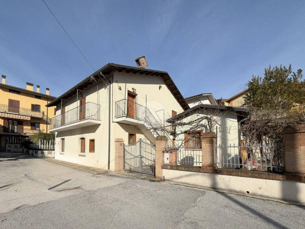 Appartamento a L'aquila in Via Salaria Antica Est - Foto 3