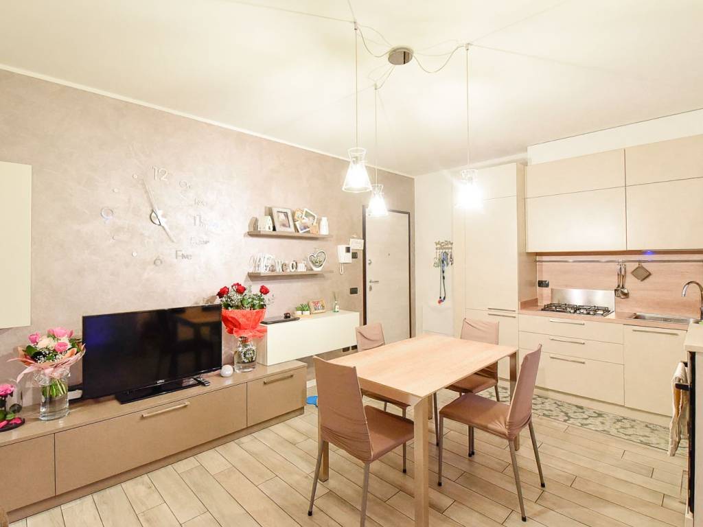 Appartamento a Cantù in Via Vincenzo Gioberti, 8 - Foto 2