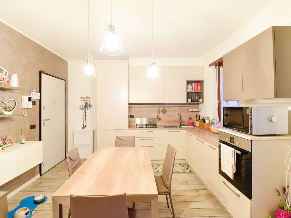 Appartamento a Cantù in Via Vincenzo Gioberti, 8 - Foto 3