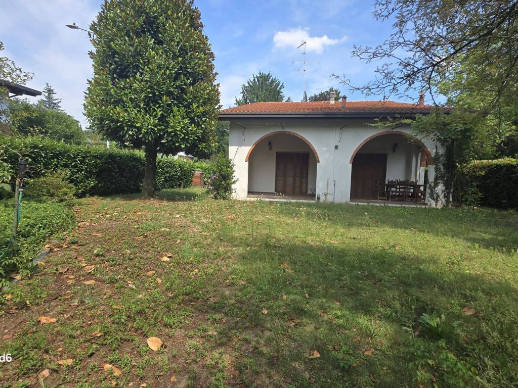 Villa a Garbagnate milanese in Via dei Platani - Foto 3