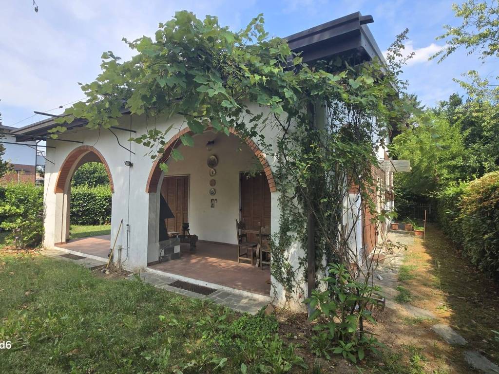 Villa a Garbagnate milanese in Via dei Platani - Foto 4