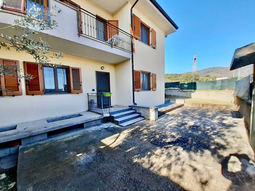 Villa a Montepaone in Via Giosuè Carducci - Foto 3
