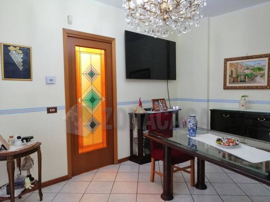 Appartamento a Busto arsizio in Via Antonio De Curtis Totò - Foto 3