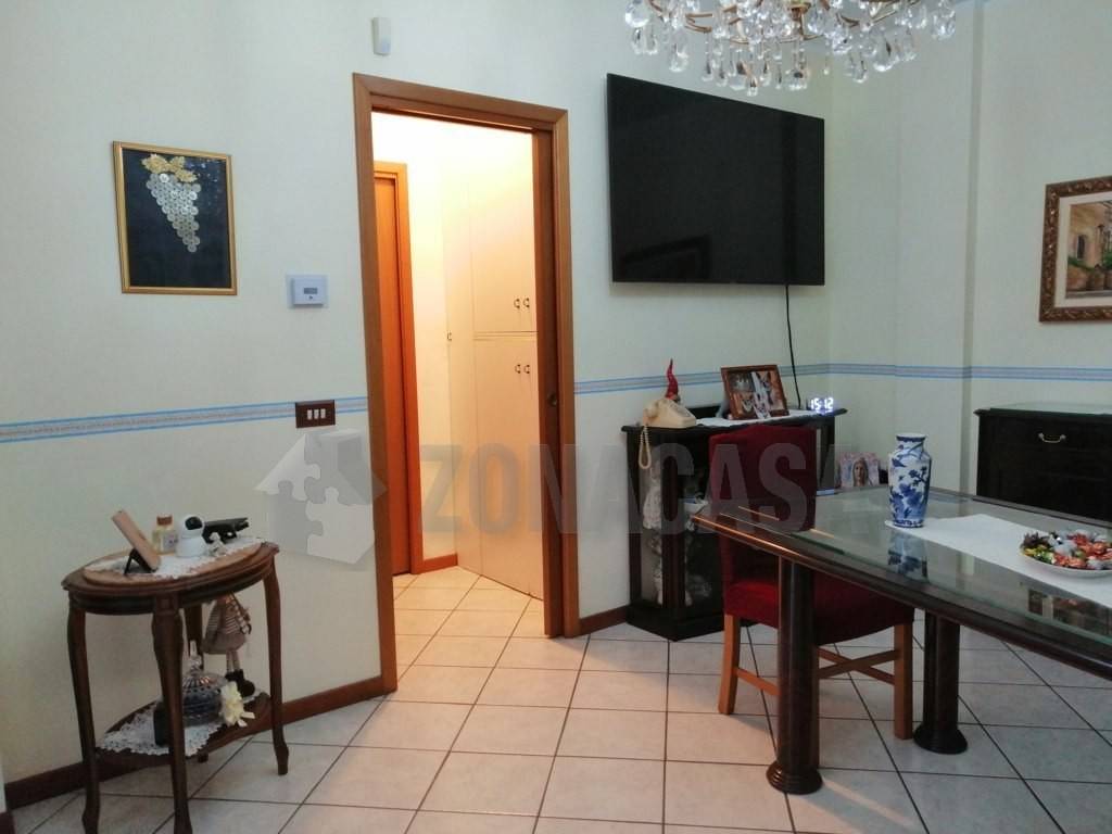 Appartamento a Busto arsizio in Via Antonio De Curtis Totò - Foto 4