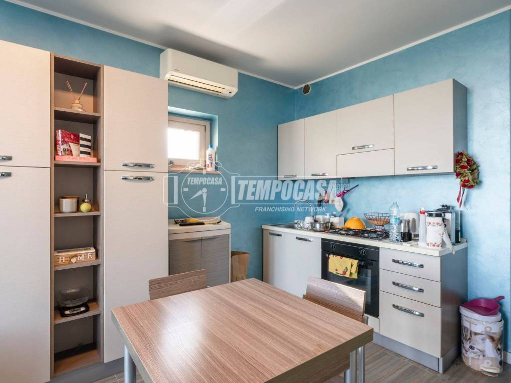 Appartamento a Civitanova marche in Via Carlo Alberto dalla Chiesa 8 - Foto 3