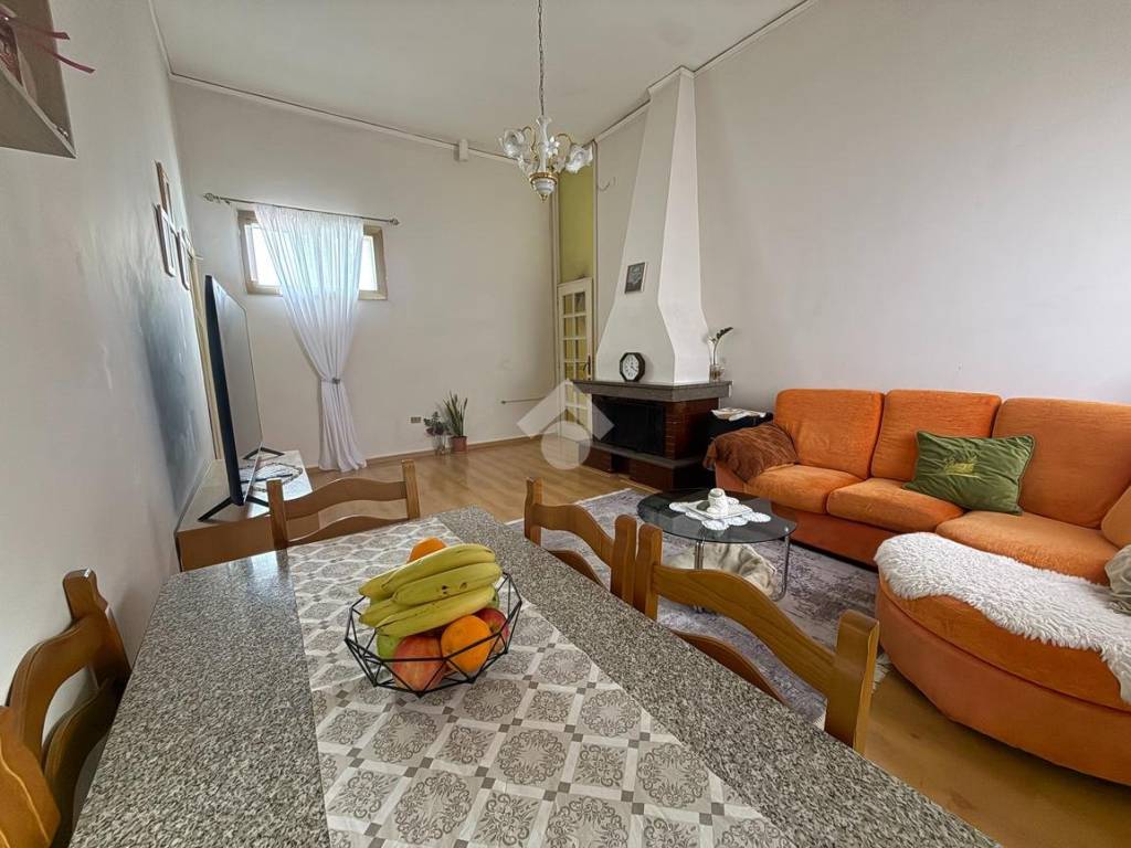 Rustico / casale a Angri in Via Giovanni da Procida, 74 - Foto 2