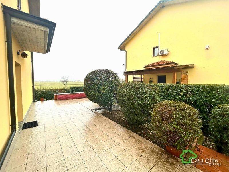 Villa a Caselle lurani in Via Giacomo Matteotti, 34 - Foto 2