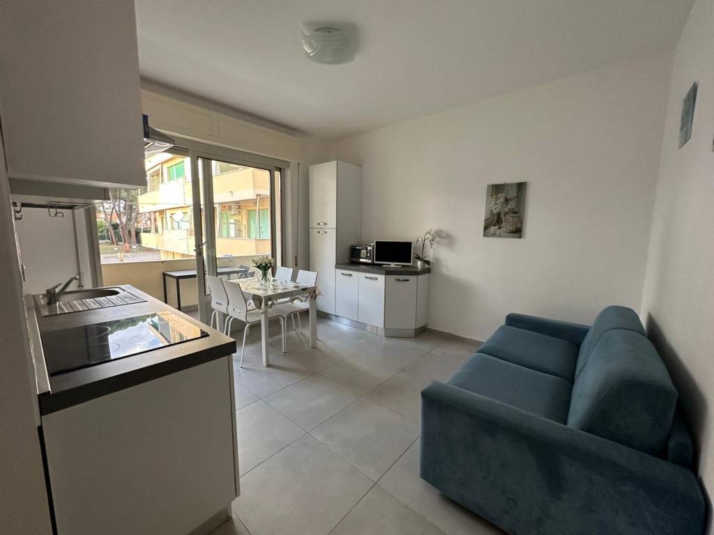 Appartamento a Follonica in Via Isola dello Sparviero, 17 - Foto 4