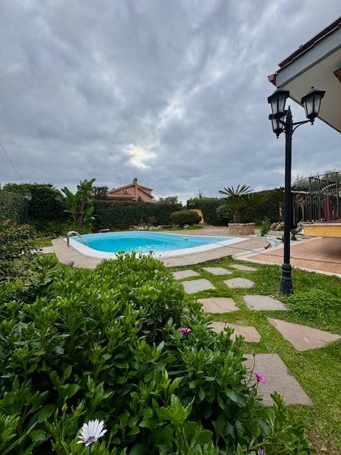 Villa a Ardea in Via Gorizia - Foto 2