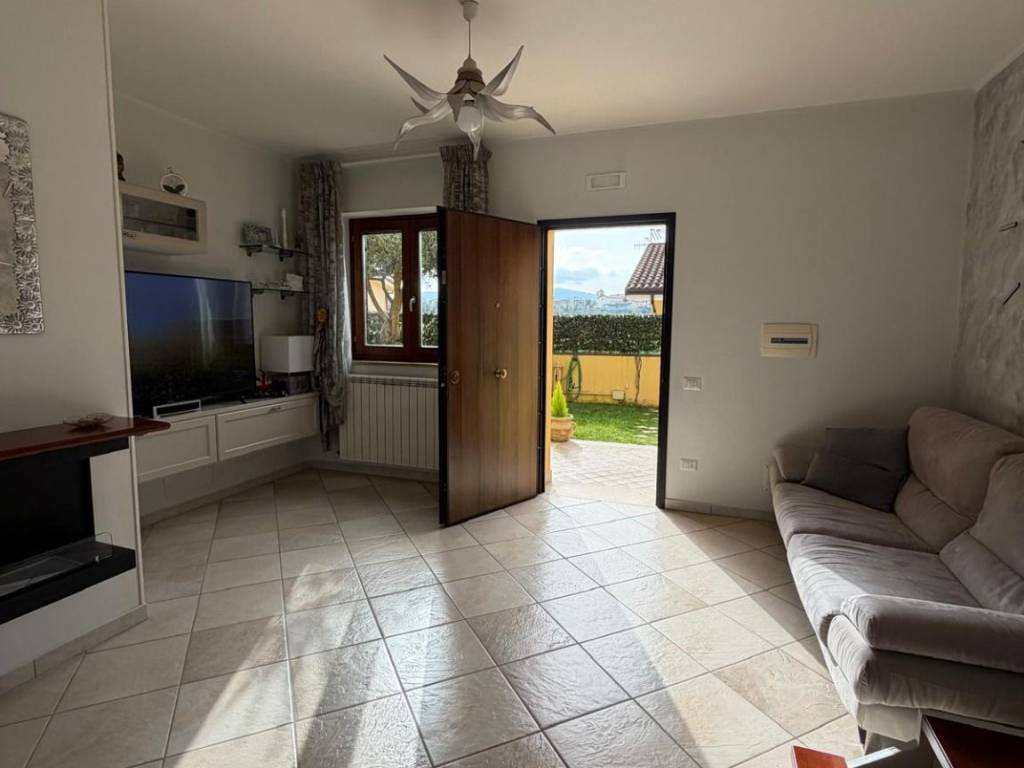 Appartamento a Valmontone in Via Casilina - Foto 4