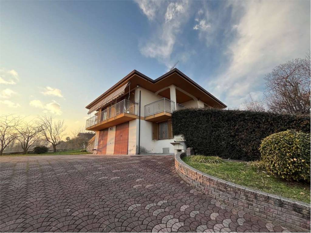 Villa a Borgo ticino in via Giordano Bruno - Foto 2