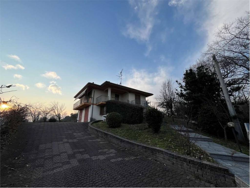 Villa a Borgo ticino in via Giordano Bruno - Foto 5